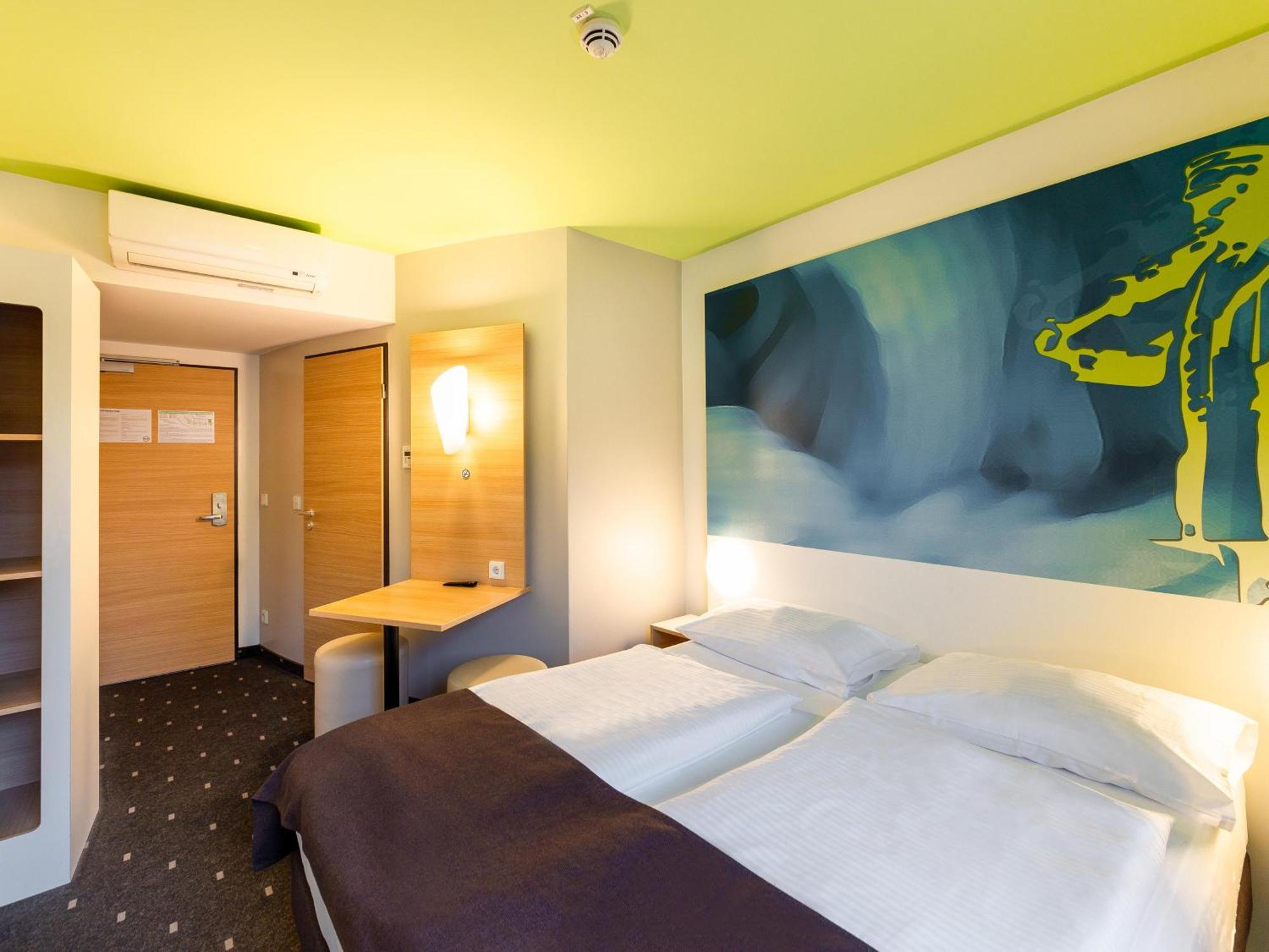 B&B Hotel Крефелд Екстериор снимка
