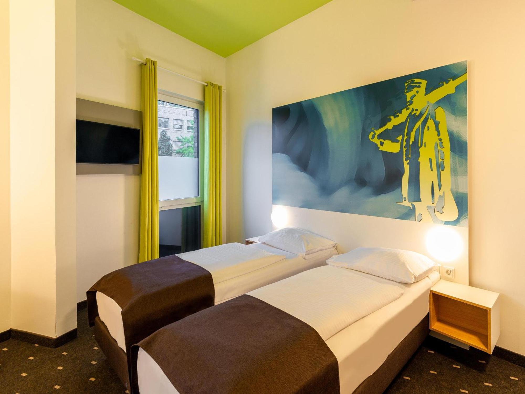 B&B Hotel Крефелд Екстериор снимка