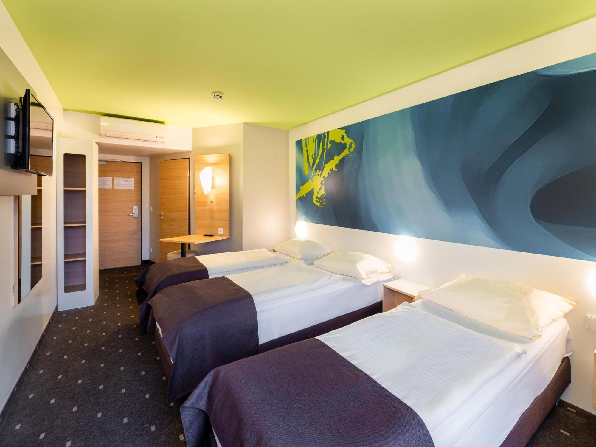 B&B Hotel Крефелд Екстериор снимка